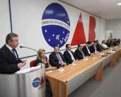 Ato público: OAB Sergipe defende Justiça do Trabalho