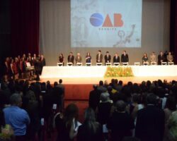 CAASE marca presença em solenidade de entrega de carteiras aos novos advogados