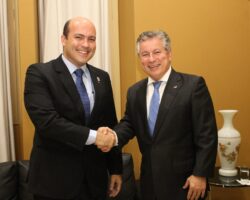 Departamento de Direito da UFS pede apoio da OAB/SE para implantação de memorial