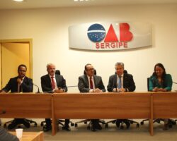 OAB/SE presente em ato a favor da Justiça do Trabalho