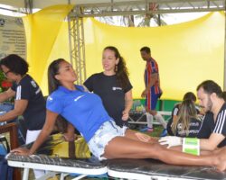 Especialista orienta corredores sobre a importância do alongamento pré e pós prova