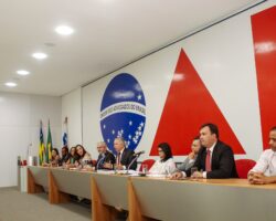 Debate sobre Reforma Trabalhista conclama advocacia à luta pelo acesso à justiça