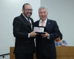 Presidente da OAB/SE recebe homenagem do Tribunal Regional do Trabalho