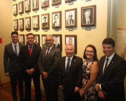 OAB/SE apõe retrato na galeria de ex-presidentes da seccional