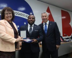 Atual e ex-dirigentes da ESA são homenageados nos 83 anos da OAB/SE