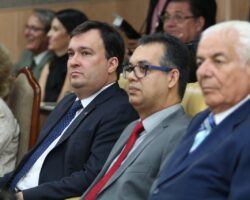 OAB/SE prestigia entrega de Título de Cidadão Aracajuano ao presidente do Tribunal de Justiça do Estado