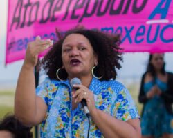 OAB/SE presente à ato de repúdio contra violência e discriminação de gênero