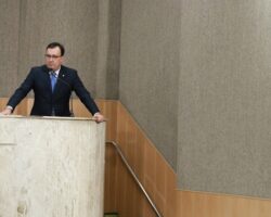 “Resistiremos à teimosa violação das prerrogativas da advocacia”, afirma presidente da OAB/SE