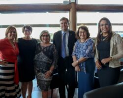 Enfrentamento à violência contra mulher é abordado pela OAB/SE em palestra