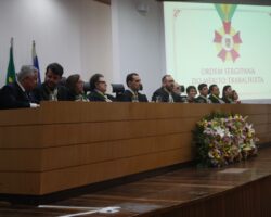 Insígnia do Mérito: OAB/SE prestigia homenagem concedida a representantes da advocacia