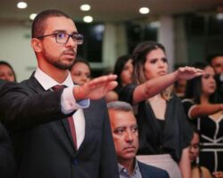 Mais de cem jovens advogados e advogadas prestam compromisso com a OAB