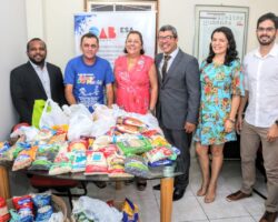 Cumprindo papel social, OAB realiza mais uma doação de alimentos arrecadados em curso