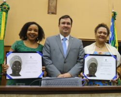 Representantes de Comissões da OAB/SE recebem comenda Jacinta Clotilde do Amor Divino