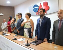 OAB/SE saúda 28 jovens advogados em solenidade de compromisso