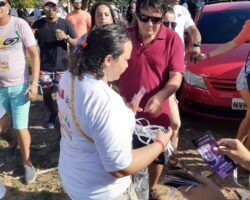 Grupo Mídia, Gênero e Arte da CDDM realiza ação de conscientização sobre a violência contra a mulher