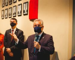 Na celebração de seus 85 anos, OAB/SE apõe fotografia de Henri Clay Andrade na galeria de ex-presidentes