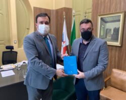 Presidente da OAB/SE recebe visita de cortesia do conselheiro federal do CFA