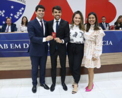 OAB Sergipe promove a entrega das carteiras profissionais de 65 novos advogados e advogadas