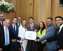 Presidente da OAB/SE recebe título de cidadão aracajuano